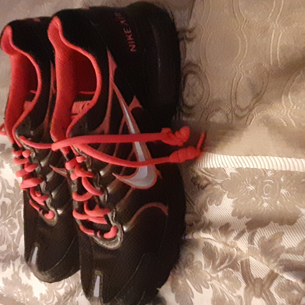 Nike Air, size(Us 8.5,UK6, Eur40, cm25.5, BR38, Cn255(2.5), color Pink and black
